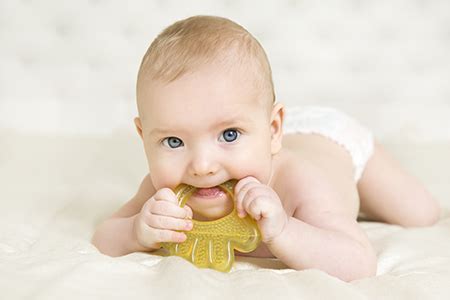 Blog - Wenn Babys zahnen: Das musst du wissen! | Elterntipps!