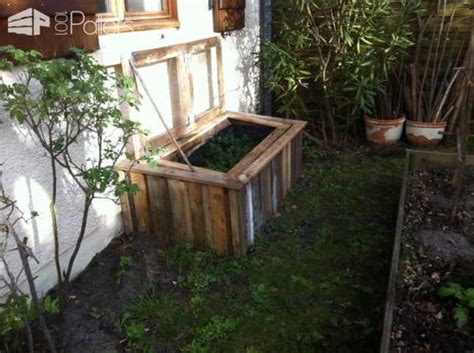 The recycled wood pallet greenhouse blueprint 77. Diy: Pallet Greenhouse • 1001 Pallets