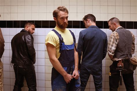Men Sharing Urinals Bobs And Vagene