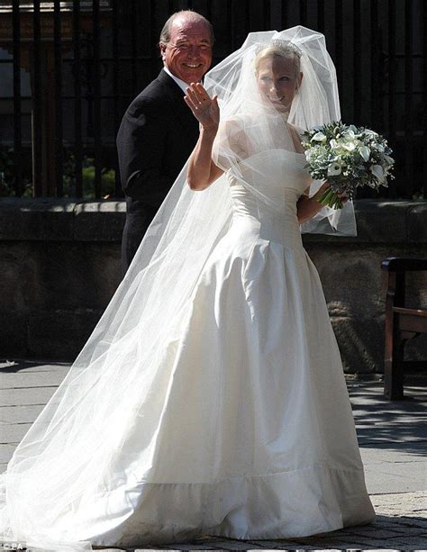 Give Us A Kiss Newlyweds Zara Phillips And Mike Tindall Mark Their Marriage With A Tender
