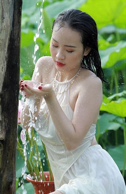 Bathing Woman Ao Yem Free Photo On Pixabay