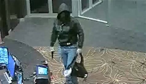 Police Release Cctv Footage Of Armed Robbery At Calwell Club The