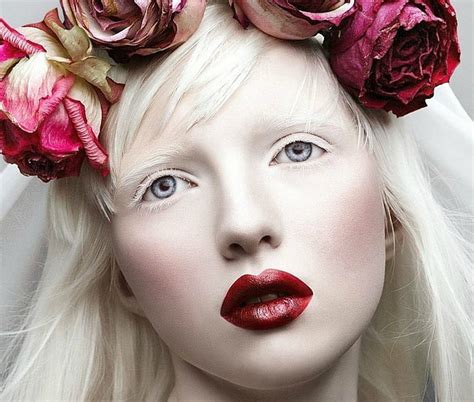 Beauty Red Wreath Model Rose Woman Lips Girl Face White Hd Wallpaper Peakpx