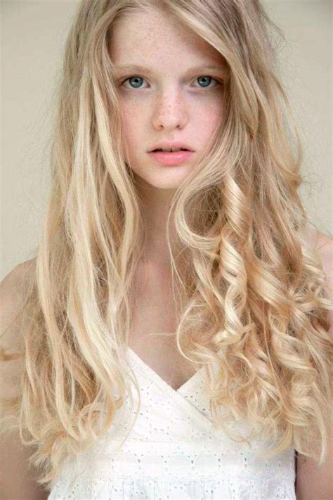 Lepipeh جمال — Annemarie Kuus Light Blonde Hair Punk Hair Pink Hair