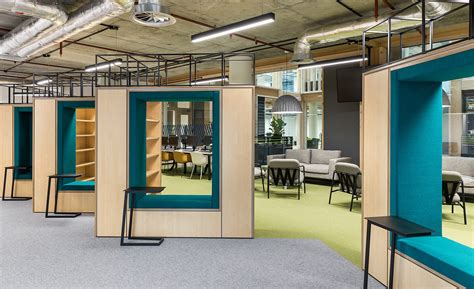 Anglia ruskin university is very innovative university in london city which was currently recognized as rising star in the times higher education and predicted as one of the best educational institutions. A Tour of Anglia Ruskin University's New London Office ...