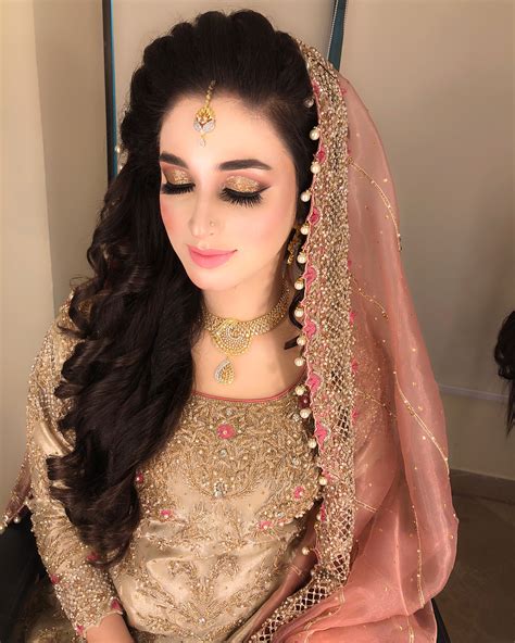 Muhammad Wasim Pakistani Brides Giving Major Bridal Hairstyle Goals Articledesc Be It The