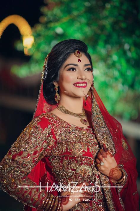 nida looking regal on her barat hamzasphotography wedding photography pakistani brides