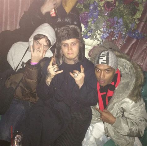 Pin By Utiypoi On Yung Lean Yung Lean Mysterious Girl Hip Hop Music
