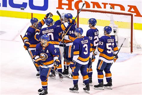 The islanders announced that lee will miss the rest of the season. Islanders take commanding series lead over Flyers