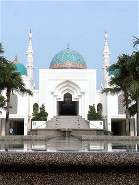 500 metrów od stacji kolejowej jest kuala lumpur. BUKAN SEKADAR POLITIK: Muzium Kesenian Islam dan Tan Sri ...