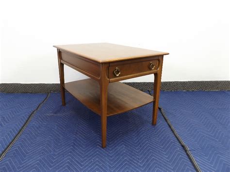The mid century modern end table has increasingly art value. Mid Century Mersman End Table | EC #211 High End Mid ...