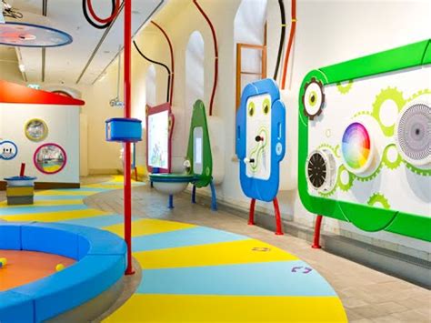 לעיר חלק חשוב בהיסטוריה הציונית של מדינת ישראל, שכן התפתחו בה תנועות ״הפועל הצעיר״ ו״אחדות העבודה״ והיא שימשה נקודת קליטה ומעבר של רבים מעולי העליה השנייה. ‫מטיילים עם הרכבת - פארק קרסו למדע, באר שבע - רכבת ישראל ...