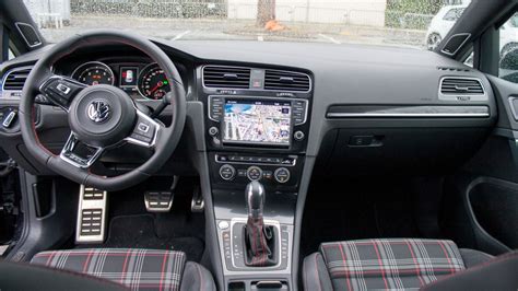 Retrouvez les essais complets du modèle volkswagen golf 7 gti réalisés et analysés par les experts de la rédaction caradisiac. Mehr GTI geht nicht! Erste Testfahrt im neuen VW Golf GTI ...