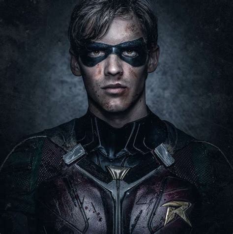 Primer vistazo a Robin en serie live-action Titans y sinopsis