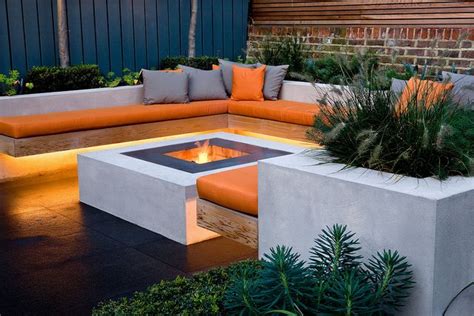 If you are interested in building the fire pit seating in the backyard, these 8 ideas might. Fire Pit Seating Ideas 122 - decoratoo