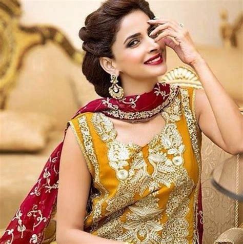 Facts And Pictures Of Saba Qamar A Pakistani Actress Who Debuted In