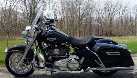 The 2015 my harley davidson road king classic is a touring motorcycle that successfully combines 21st century performance and handling with classic 60's cruiser looks. 2014 Road King - Vivid Black & Chrome - Harley Davidson Forums