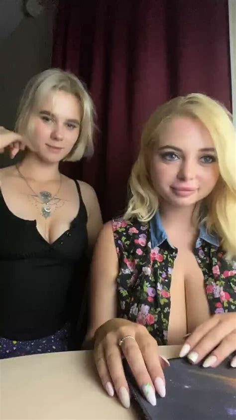 Kissmiss And Sexy Girl Friend Cleavage Tease Oncam