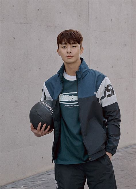 Also a handsome one yet still single, waiting for his next dramas ❤. Park Seo Joon لماركة Jillstuart Sport 2019 | Kdrama Stars 1