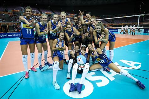 Le seconde e le terze verranno accoppiate con un sorteggio. Volley femminile, Mondiali 2018. Italia, Cina, Serbia ...