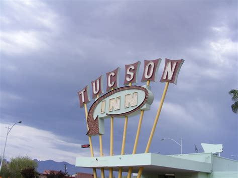 Tucson Inn Roadside Sign Roadside Sign On Drachman St S Flickr