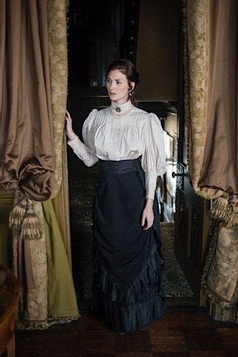 Pin By Daydreamer On The Nanny Victorian Costume Victorian Clothing
