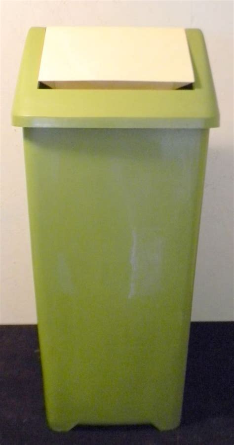 It features a wide swing open lid and constructed of durable plastic that won't rust, chip or dent. 290 best images about Very VTG Kitchen Trash Cans on ...
