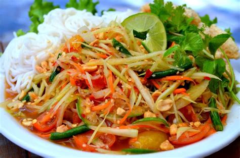 Spicy Green Papaya Salad Cantonese Food Asian Recipes Indian Food