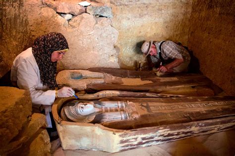 Egyptian Tombs Found In Giza Estimated At 4 500 Years Old Cnn