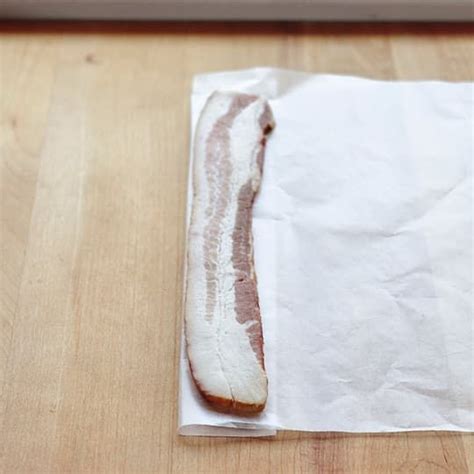 Sealed packages of bacon can be frozen up to one month before the fat begins to go rancid. How to Freeze Individual Slices of Bacon | Recipe in 2020 ...