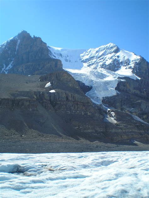 Mount Andromeda Alberta Wikipedia