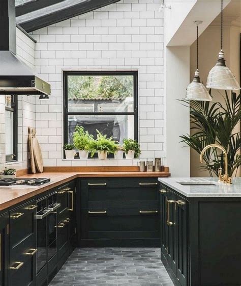 92 Stunning Black White Wood Kitchen Decor Ideas In 2020 Kitchen