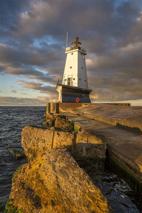 Ludington North Breakwater Lighthouse At Sunrise Photograph By Adam