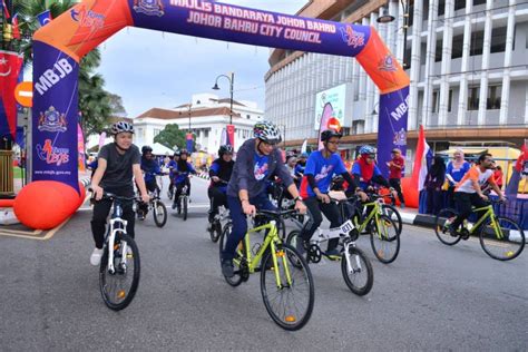 Waktu solat johor tahunan untuk tahun 2021 1442h 1443h untuk waktu imsak, subuh, syuruk, zohor, maghrib, isyak, waktu berbuka puasa johor. PROGRAM JOHOR FUN RIDE 2019 BERSEMPENA JB WAKE UP! CAR ...