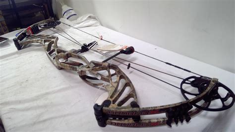 Hoyt Double Xl Compound Bow Property Room