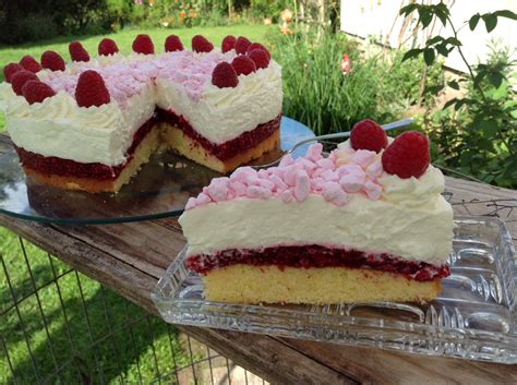 Probieren sie dieses und weitere rezepte von eat smarter! Himbeer-Joghurt-Torte | Himbeer joghurt torte ...