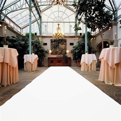 Für eine hochzeit im freien ist diese deko sehr schön: Weißer Teppich Hochzeit Hochzeitsteppich Läufer weiß ...