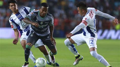 Conoce a los jugadores de cruz azul incluyendo su biografía, fecha de nacimiento, orgien, debut y minutos de juego en el torneo. MERCADO | Cruz Azul, muy cerca de cerrar la incorporación de un nuevo delantero - Sports Illustrated