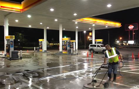 There are many opportunities to use a pressure washer including siding, gutters, decks, driveways, patios, vehicles, roofs, machinery, and. Cladding Cleaning - 24/7 Pressure Washing - Mobile Steam ...