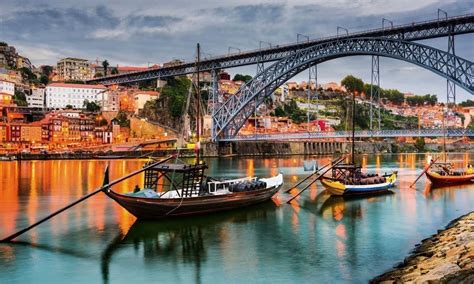 Lieux Incontournables Visiter Porto Lescalin