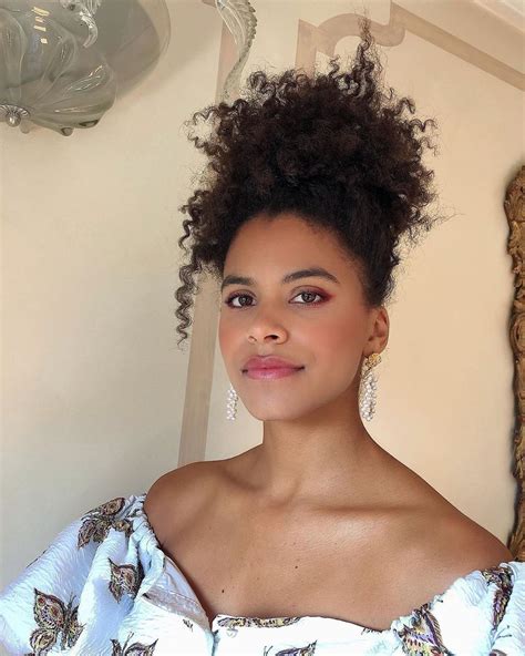 Zazie Beetz Takes Summers Most Popular Makeup Hue For A Spin At The