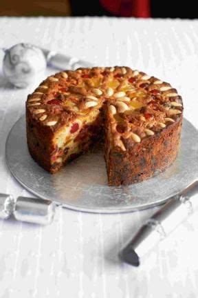 I am hooked to the recipe book mary berry 100 sweet treats and puds. Mary Berry's Victorian Christmas Cake | Christmas cooking, Mary berry recipe, Christmas cake recipes