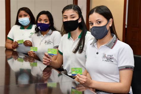 Entrega Estado Apoyos Para Conectividad A Alumnas De Conalep Y Spayt