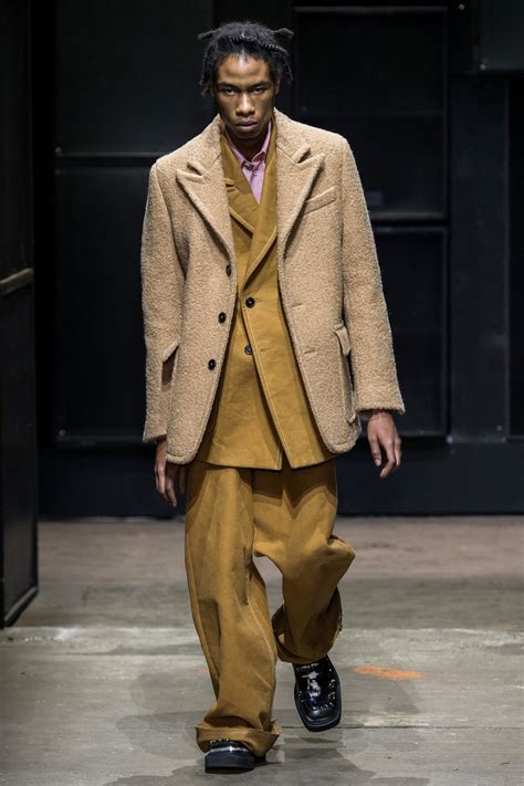 Are We Ready For Men To Start Wearing Baggy Pants Again Vogue