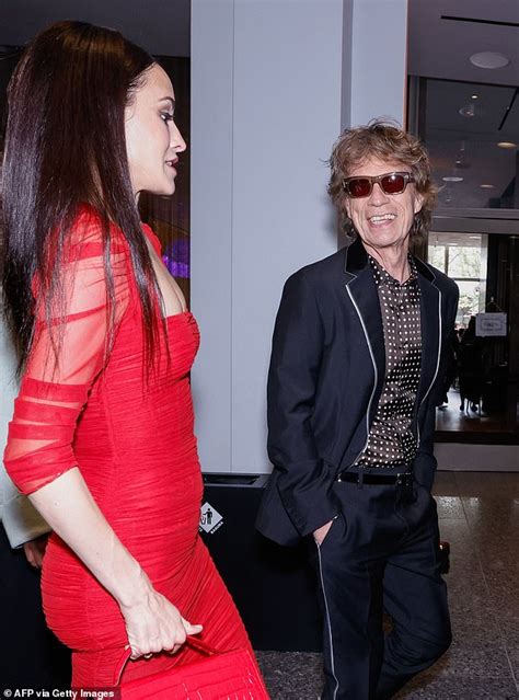 Mick Jagger Cosies Up To Girlfriend Melanie Hamrick As She Shows Off