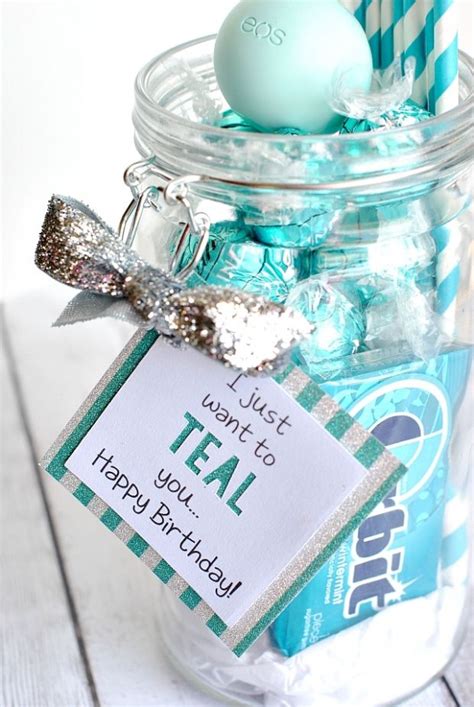 Gifting season is fast approaching! 15 DIY Gifts for Your Best Friend | Diy gifts for your ...