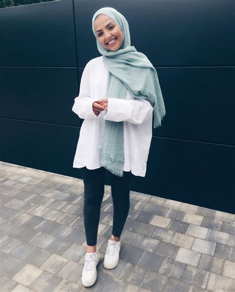 Buy hijab inner ninja & tube under scarves online in the usa. 2723 best HIJABI STYLE images on Pinterest | Hijab fashion ...