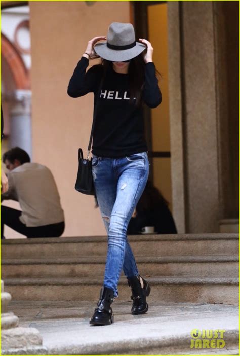 Kendall Jenner Takes A Break From Modeling To Eat Some Ice Cream Photo