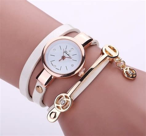 reloj pulsera de cuero para mujer reloj de moda s 17 90 en mercado libre