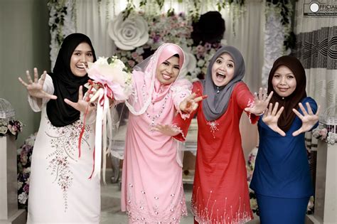 Calculate your postage rate, send and track your pos laju. Nick Photoshoot Photographer: MAJLIS AKAD NIKAH + PERSANDINGAN